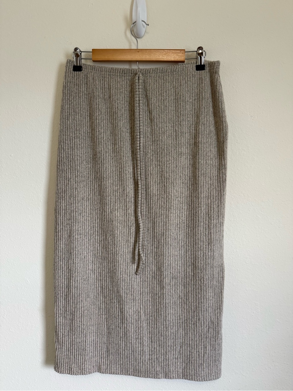 Ribbed Midi Skirt with Drawstring in Taupe